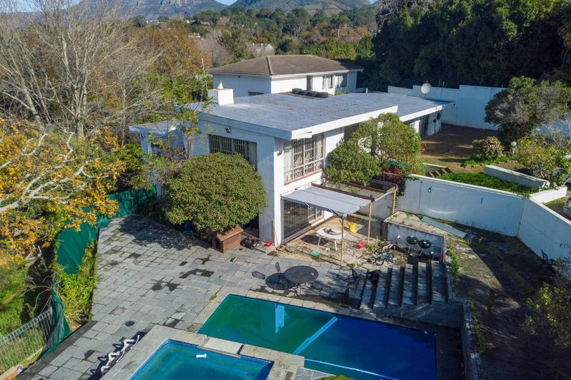 11 Bedroom Property for Sale in Constantia Western Cape